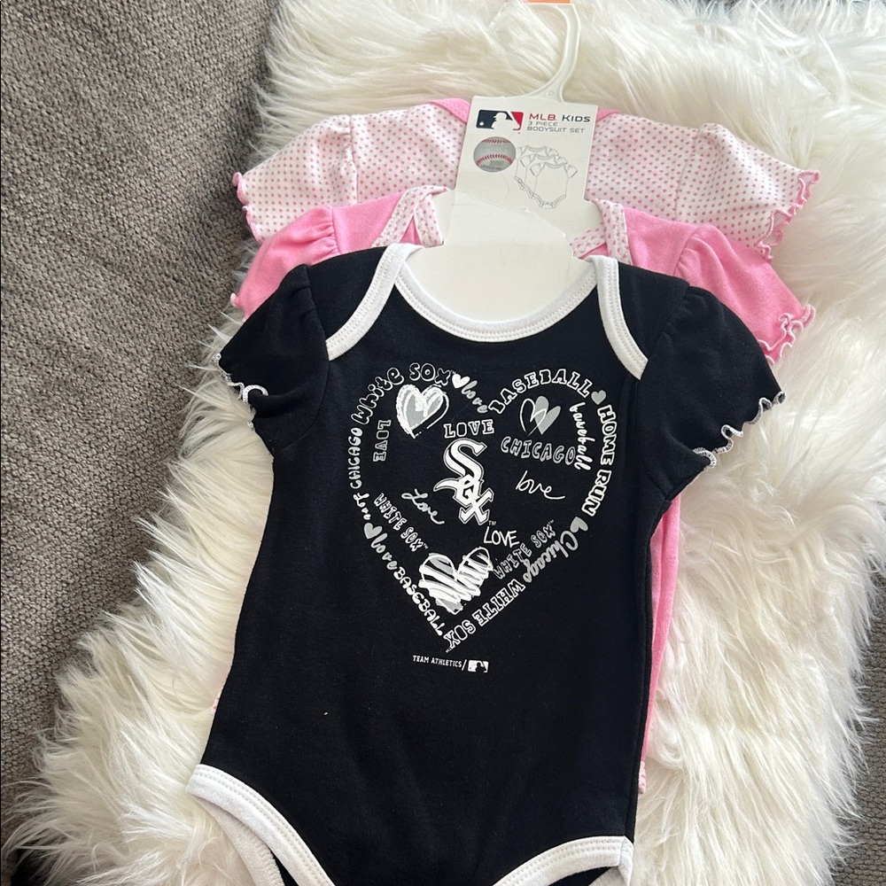 MLB  White Sox Black and Pink Bodysuit Set